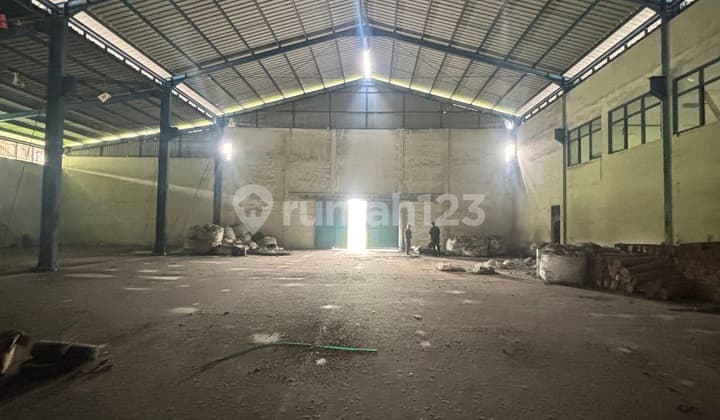 Disewakan Gudang Siap Pakai di Cisirung Bandung