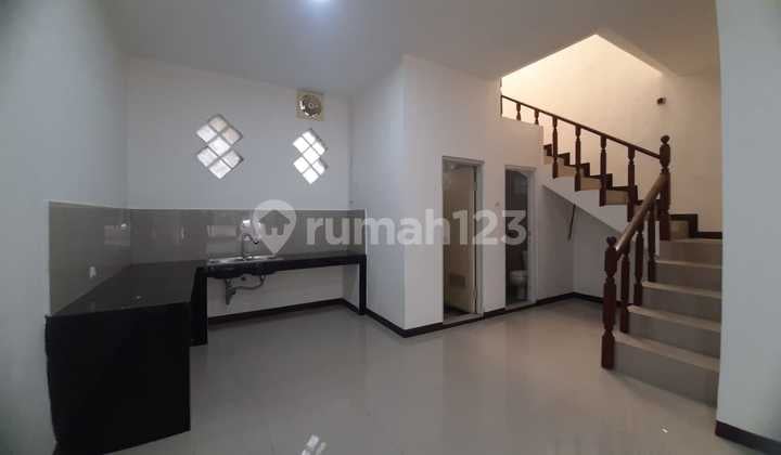 Dijual Rumah Full Renov Baru 2 Lantai di Taman Kopo Indah 2