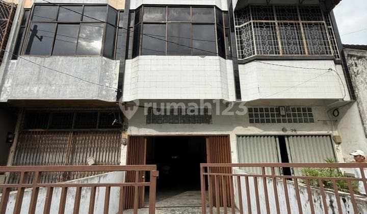 Shop houses on Jalan Bedagai, Sei Kera Area, and Hm Yamin