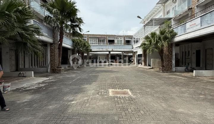 Lacoste Paradise Jalan Besar Sunggal Strategis