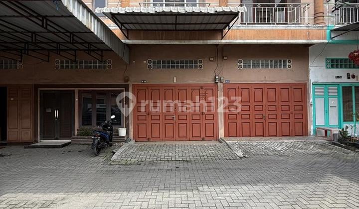 Komplek Mulia Residence Jalan Yos Sudarso