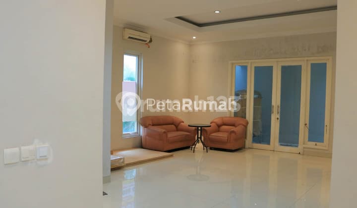 Dijual Villa Jalan Ismail Harun Komplek Citraland Gama City - Daerah Pancing