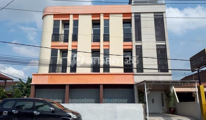 FOR SALE ATTACHED SHOPHOUSE ON STM STREET - AMPLAS AREA