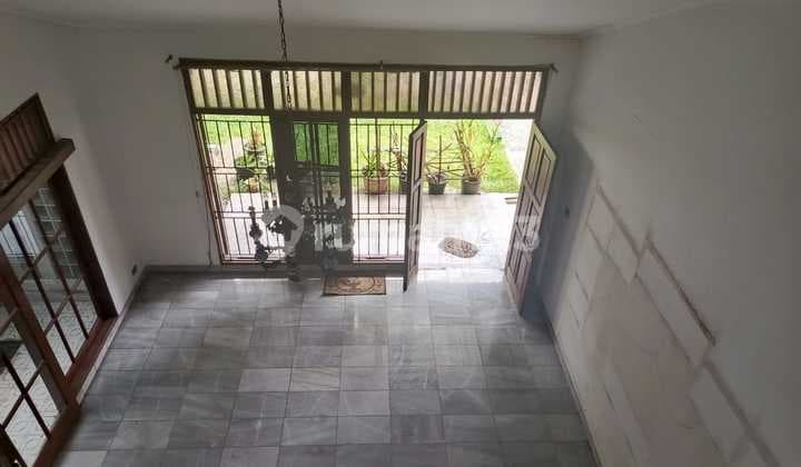 For Rent 2-Story House 360 Square Meters in Puri Indah - West Jakarta Suitable for Restaurant or Cafe