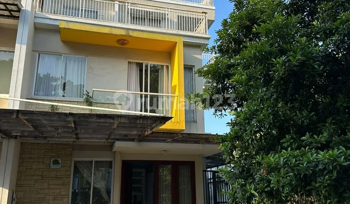 For Rent: 3½-Story Hook House In Australia Cluster, Green Lake City - Tangerang