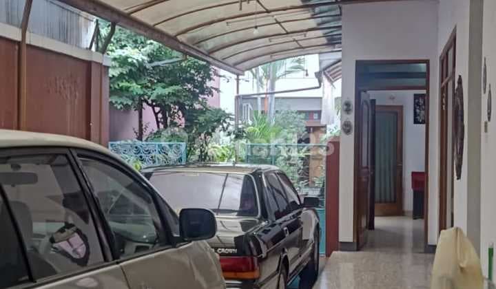 Jual Rumah Strategis Banget Untuk Usaha di Gatot Subroto Mainroad
