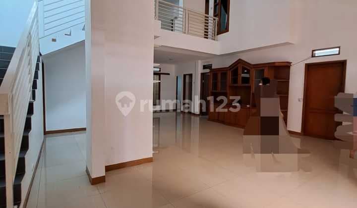 Rumah Termurah 2 Lantai di Cluster Cipedes Sayap Pasteur Bandung