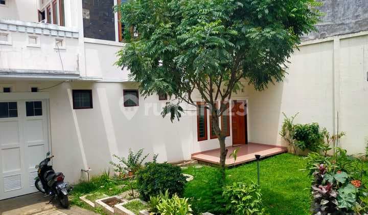 Jual Rumah 2 Lantai Siap Huni di Cluster Setra Duta Bandung Utara