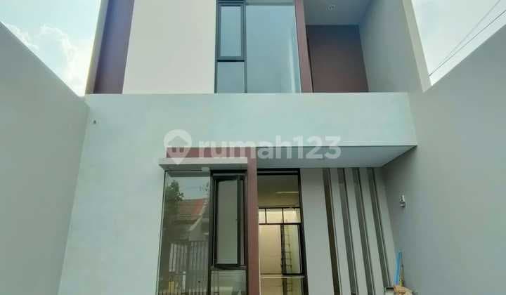 Rumah Baru 2 Lantai Siap Huni di Taman Kopo Indah 2 Bandung