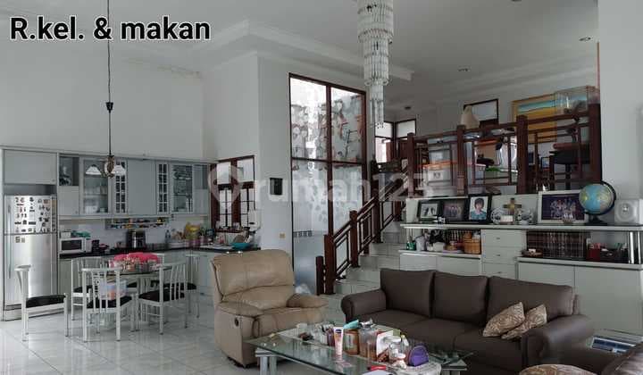 Strategic House in Babakan Jeruk, Surya Sumantri, Pasteur, Bandung