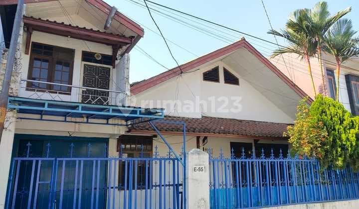Jual Rumah + Usaha Konfeksi/Gudang di Cijerah Bandung