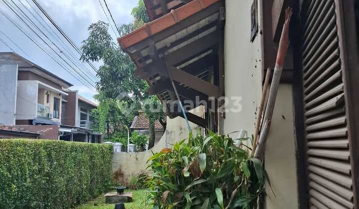 Rumah Terawat Nyaman di Hook Sayap BKR / Buah Batu Bandung Kota