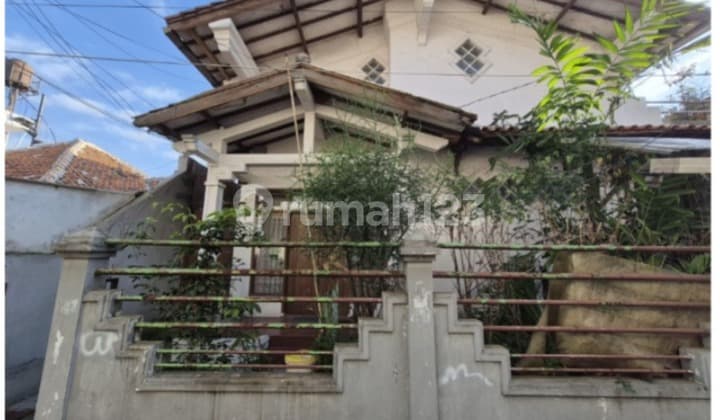Well-Maintained 2-Story House in Kebon Sirih Dalam, Central Bandung City