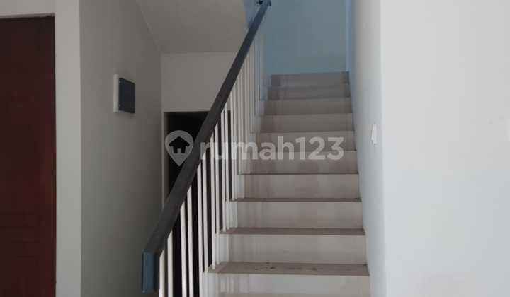 Rumah Minimalis Cantik Strategis Asri di Area Dago Bandung Kota