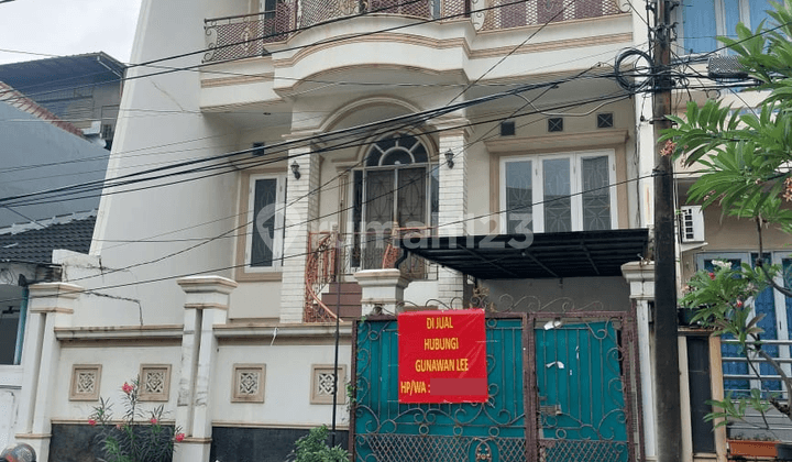 Rumah Muara Karang 8x15 Kosongan SHM Hadap Utara 3.5 Lantai