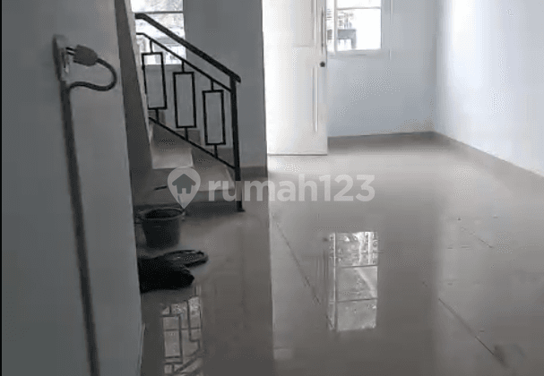 Rumah Muara Karang 4.5X15 Kosongan 2 Kamar Tidur 3.5 Lantai SHM