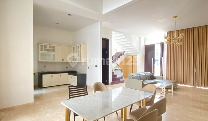 Rumah 3 Lantai Golf Island Mozart 8x25 Furnished 3 Bedroom Bagus