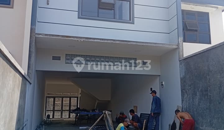 New Strategic Shophouse on Main Road Turangga Area Near TSM Bandung