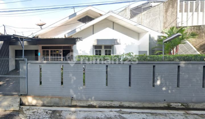 Rumah Luas Terawat Siap Huni di Dian Permai Raya Bandung