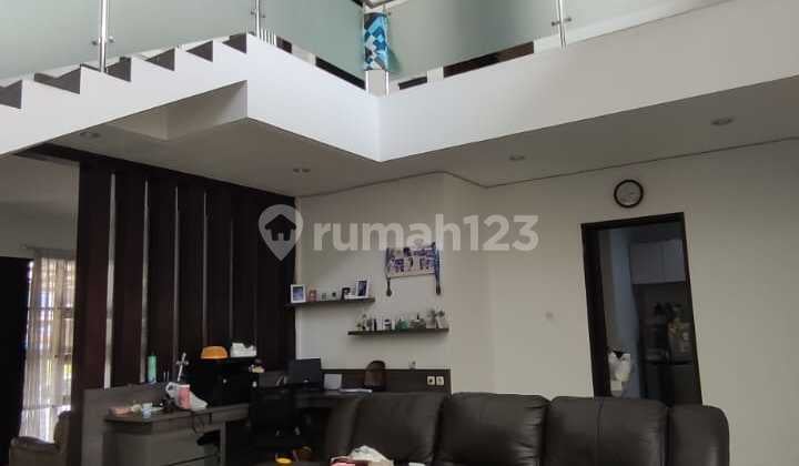 Rumah Modern Minimalis 2 Lantai di Batununggal Bandung