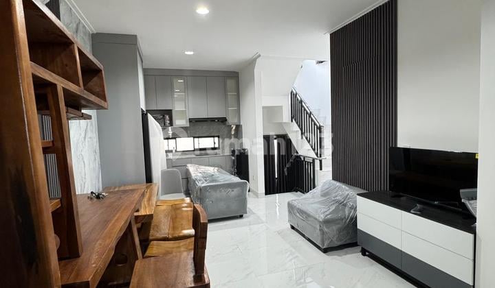 Rumah Golf Island Pik 3 Lantai Ukuran 5X15 Full Furnish Interior