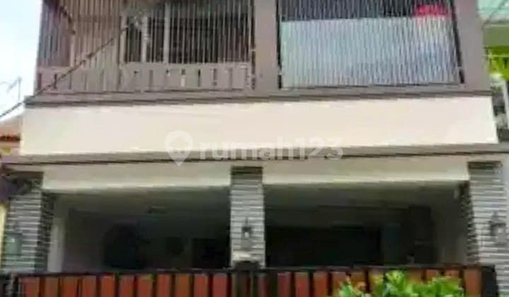 Murah Cantik !! 3 Lantai Rumah Ada Rooftop Kemang Pratama Bekasi
