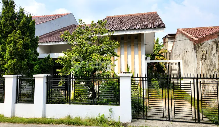Cheap !! Spacious 200 Sq Yd Yard in Harapan Jaya Barata Bekasi
