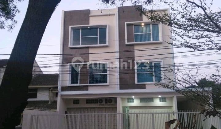 Price Drop! Selling Ruko Rendeng on Mainroad Sudirman Bandung