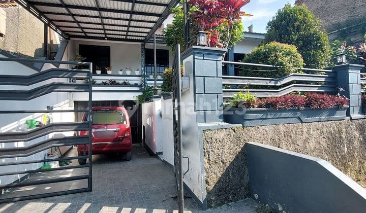 Jual Rumah Strategis Nuansa Villa Di Padalarang Dekat Stasiun Whoosh