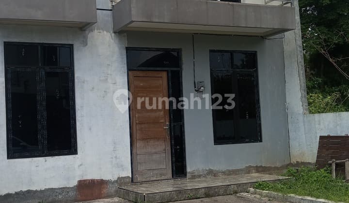 Rumah Bagus 2 Lantai Mapagan Ungaran