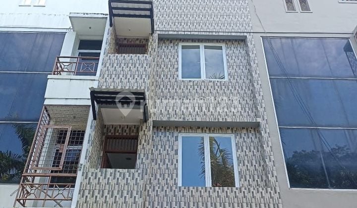 Ruko Taman Palem Lestari 4 Lantai Full , Full Renovasi, Bagus Banget