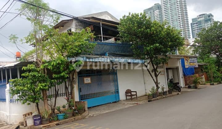Rumah di Taman Meruya Ilir Hoek 2 Lantai