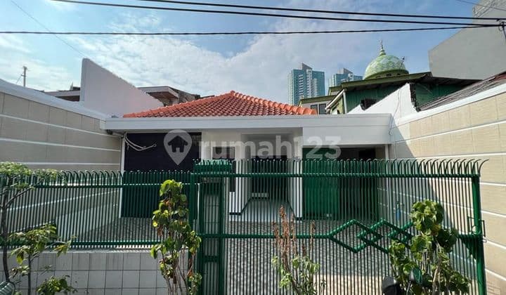 Rumah di Jln. Kesederhanaan Taman Sari Full Renovasi