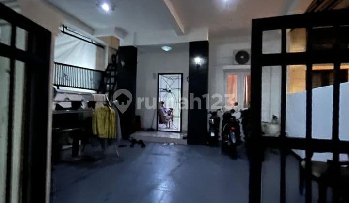 Rumah City Resort. Cengkareng. Tusuk Sate. Depan Taman