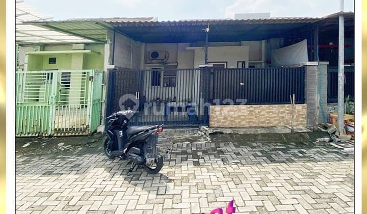 Rumah Puri Gardena - Jakarta Barat. Hadap Selatan. SHM