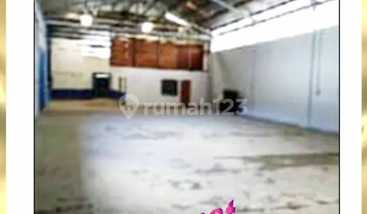 Warehouse in Pulo Gadung Industrial Area. Largest Industrial Complex. Near Terminal.