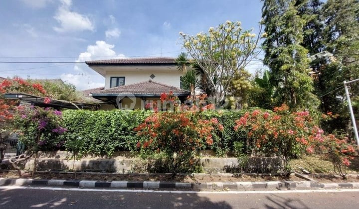 Dijual Villa di Tlogomas Malang, Dekat Ub, Umm