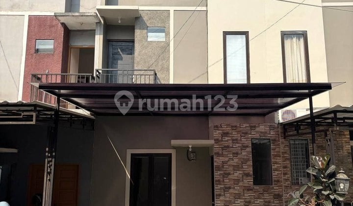 House for Sale in Pamulang, Strategic Location Within a Cluster