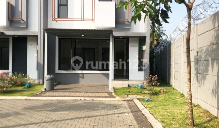 Dijual Rumah Hoek Yuticha BSD City Dekat RS Eka Hospital, Tol BSD, Aeon Mall