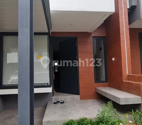 Termurah Rumah di Freja Suite Bsd City Dekat Pintu Tol, Pasar Modern, Stasius Cisauk