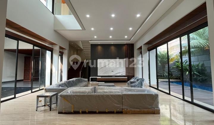 For Sale Luxury House at Golf Terrace Hills BSD City With Swimming Pool, Close to Toll Road Access