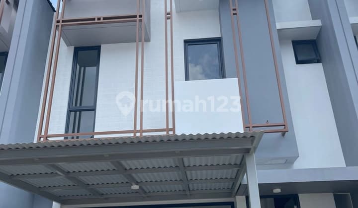 Sewa Rumah Yuticha BSD City 5 Menit dari Pintu Tol dan Stasiun