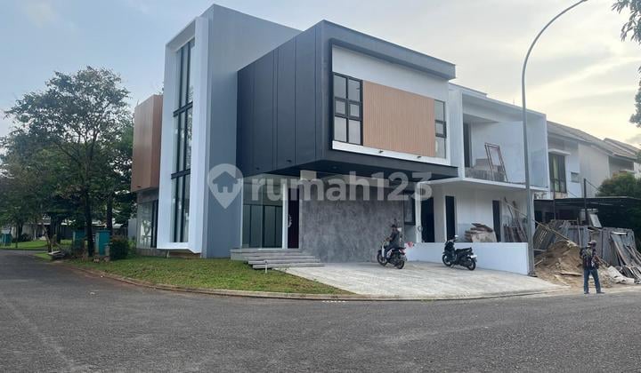 Luxury House The Icon Eternity BSD City, Located at the Corner, Standalone Building, Close to BSD Toll Access