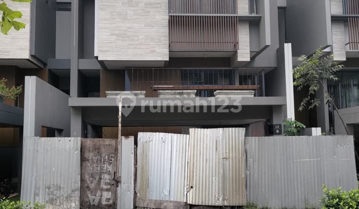 Dijual Rumah Quantis Signature BSD City 3 Lantai