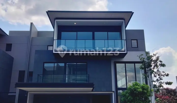 For Rent Corner House, Layton Navapark BSD