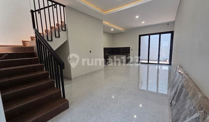 Rumah Brand New Kav Dki Hadap Selaran