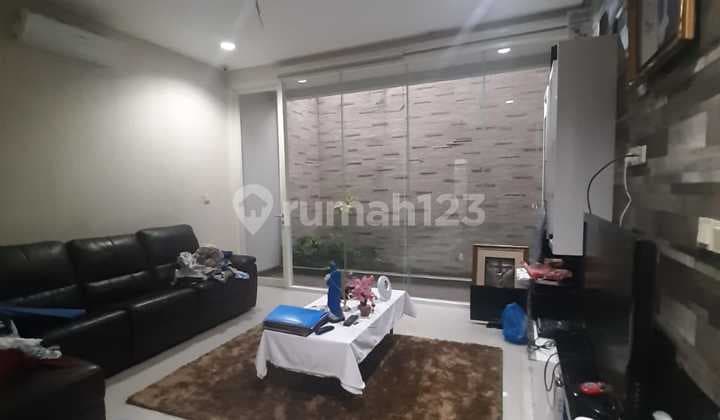 Greenlake 8x18 Furnished Neat