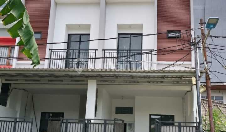 Rumah Baru Muara Karang Hadap Utara