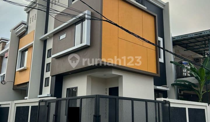 Citra 1 Brand New Corner 3 Floors
