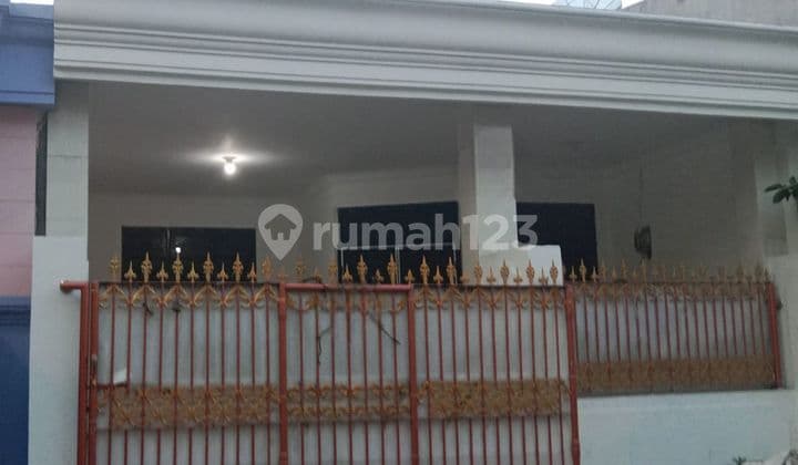 Disewakan Rumah Jalan Ikan Daerah Perak Pelabuhan Surabaya